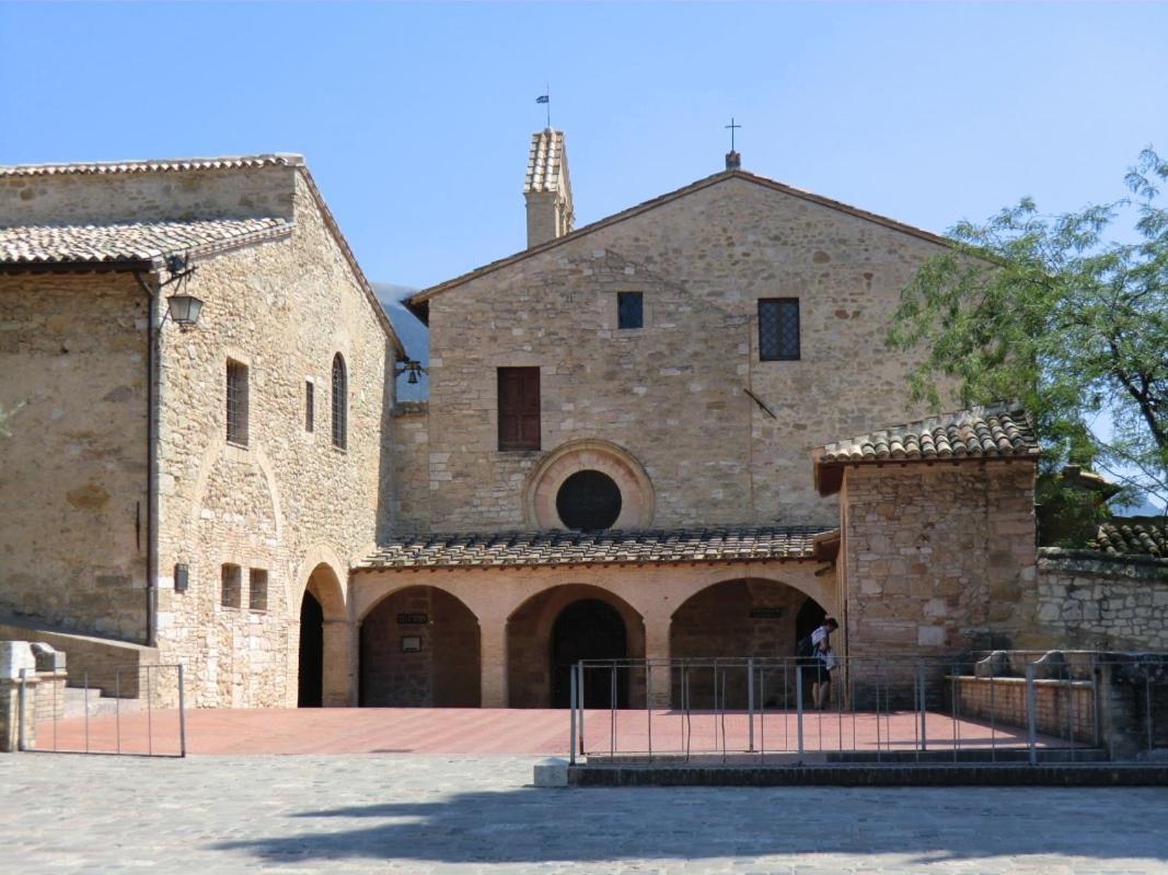 All'Ombra Di San Damiano Assis Exterior foto