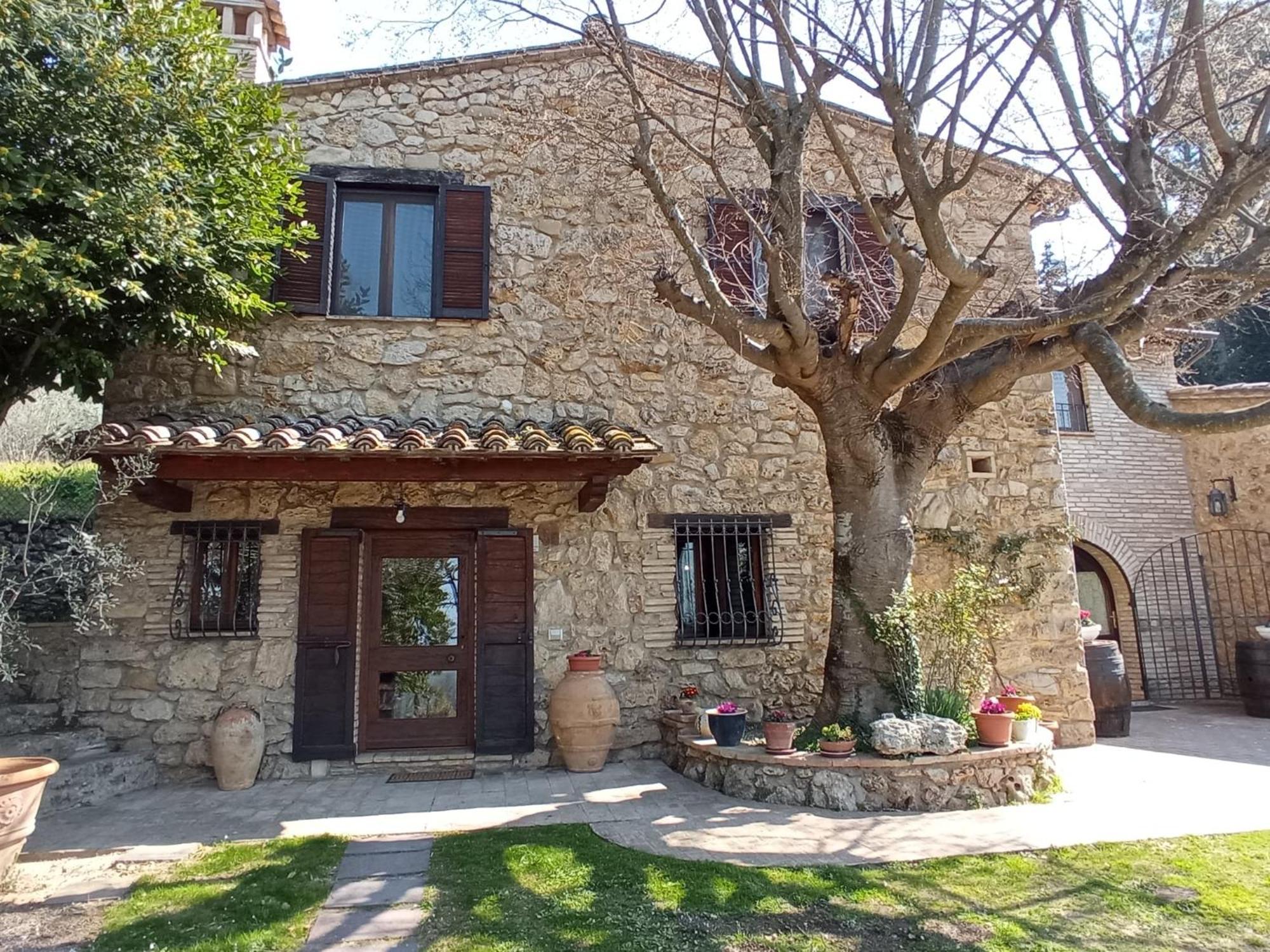 All'Ombra Di San Damiano Assis Exterior foto