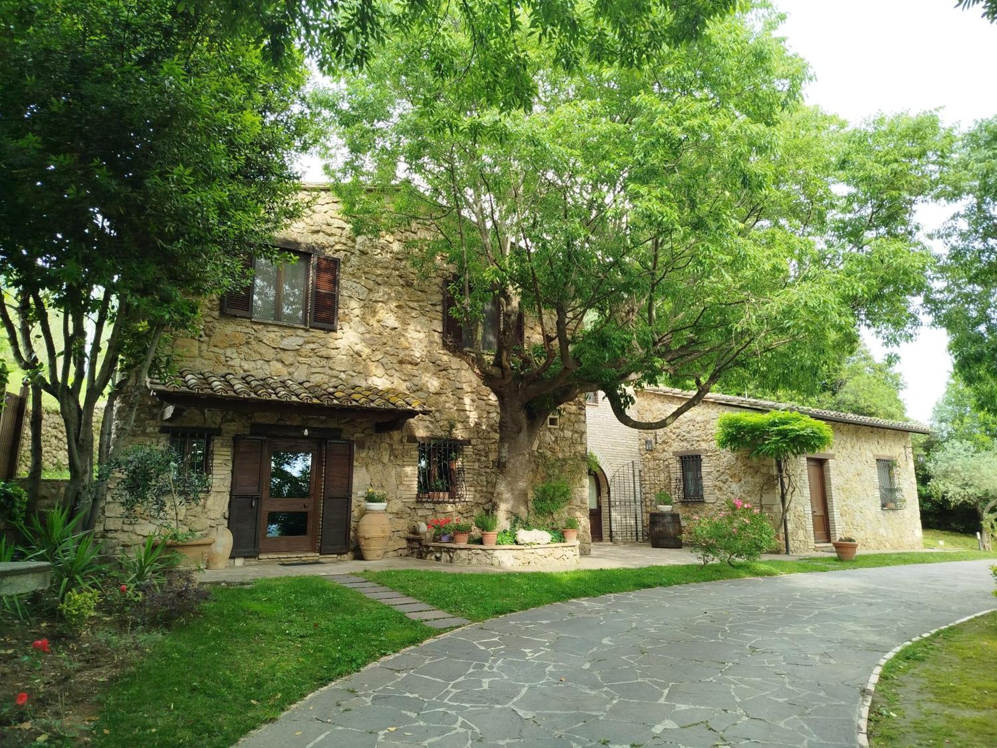 All'Ombra Di San Damiano Assis Exterior foto